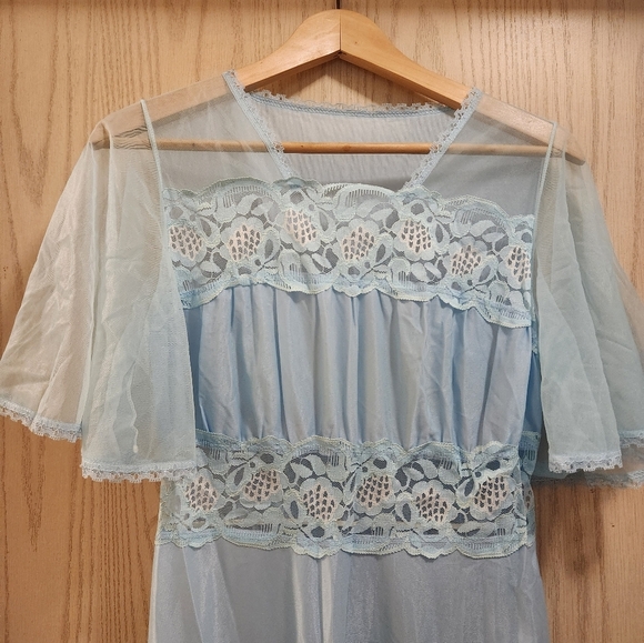 Vintage 1970s Graziella Women's Nightgown Dress - Picture 2 of 8